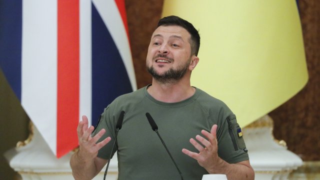 Украинските въоръжени сили провеждат контраофанзива на юг и са пробили