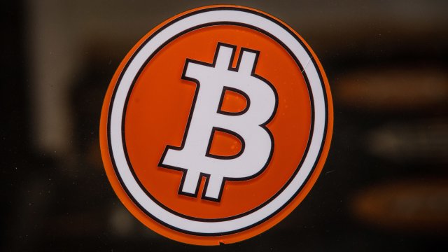 Русия обмисля да приема биткойни като плащане за износа си