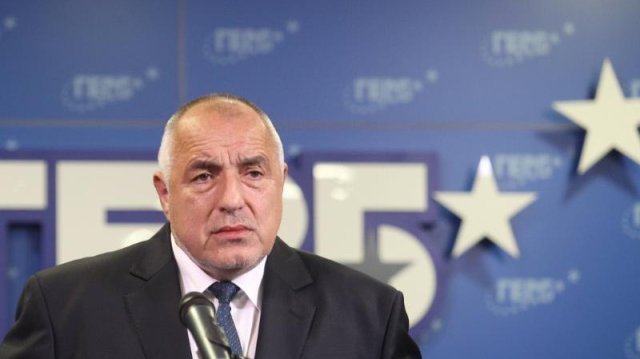 Разговарях с лидерите на всички парламентарни представени партии поканих ги