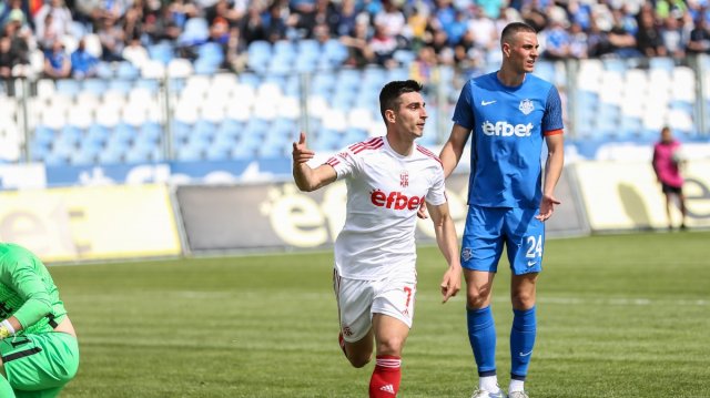 Отборът на ЦСКА 1948 запази живи шансовете си да се