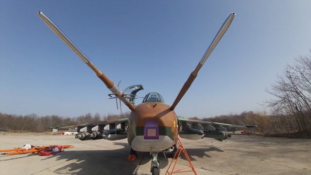 Боен самолет се разби по време на тренировъчен полет в