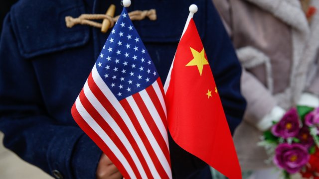 В съвместно изявление генералният секретар на Европейската служба за външна