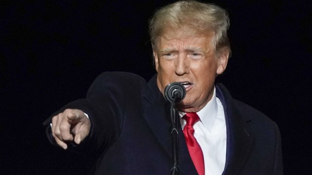 Президент на САЩ Доналд Тръмп посъветва настоящия държавен глава Джо