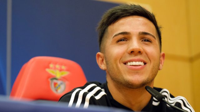 Челси официално привлече Енцо Фернандес от Бенфика Така една от