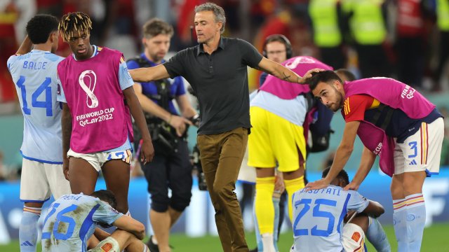 Селекционерът на испанския национален отбор Луис Енрике напусна поста съобщиха