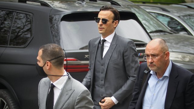 Също така има данни че наемателите на хотела ресторанта и