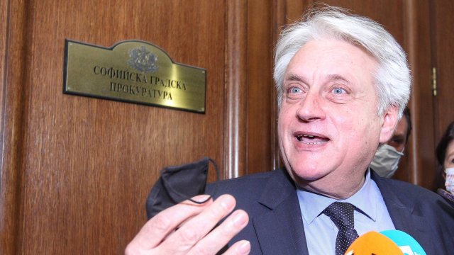 Между 30 и 40 от парите платени авансово за строежа