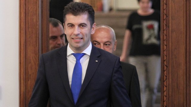 Това което трябва да направим първо е да подкрепим всички