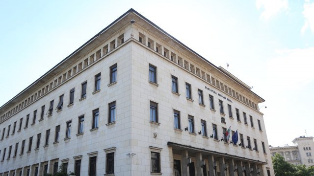 Днес изтича срокът в който парламентарните групи могат да направят