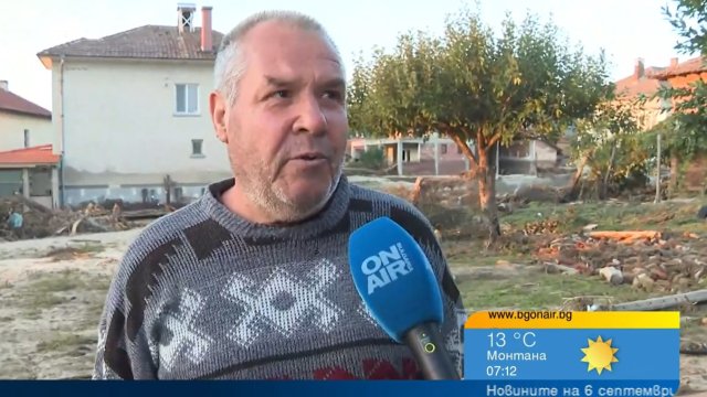 На петия ден от водното бедствие в разчистването на наноси