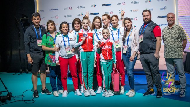 Българският национален отбор по художествена гимнастика спечели титлата в отборната