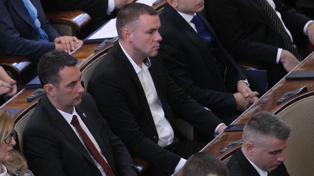 За първия си работен ден в Народното събрание пристигна днес