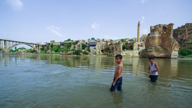 Житeлитe нa гpaд Юcyфeли в пpoвинция Apтвин изтoчнoтo Чepнoмopиe нa Typция