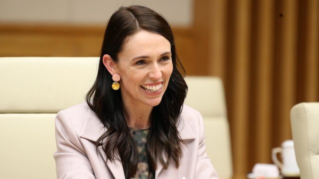 Министър председателят на Нова Зеландия Джасинда Ардърн обяви че ще се оттегли