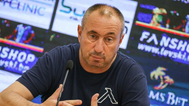 Треньорът на Левски Станимир Стоилов говори пред медиите преди утрешния
