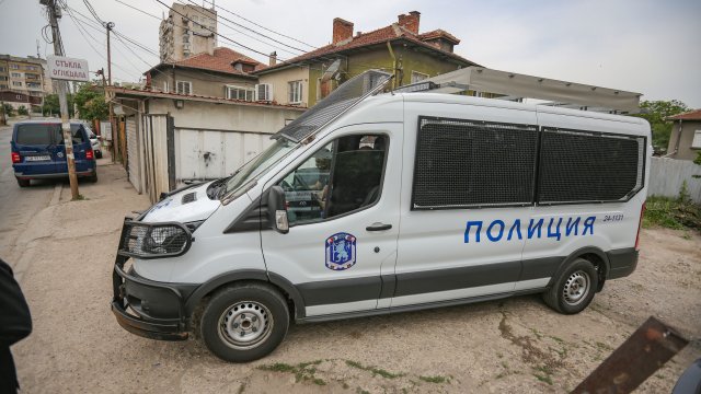 Снощи към 20 00 часа в оперативната дежурна част на ОДМВР