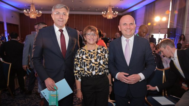 Либералите по света поздравиха ДПС за представянето на предсрочните парламентарни