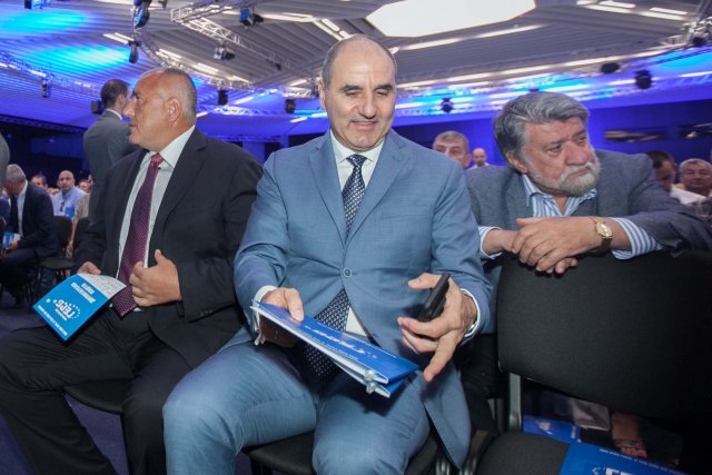 Официално: Цветанов е освободен от постовете си в ГЕРБ