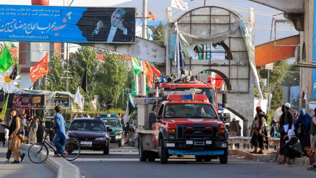Бомбена експлозия е разтърсила оживена пазарна улица в афганистанската столица