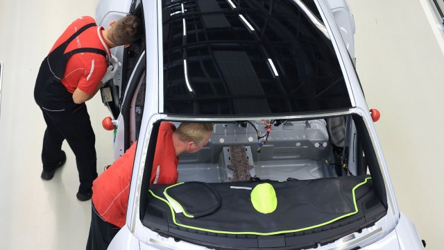 Германският аерокосмически център DLR си партнира с компанията HWA за да разработи и успешно