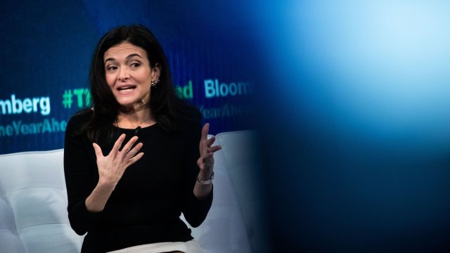 Дясната ръка на Марк Зукърбърг Шерил Сандбърг заяви че