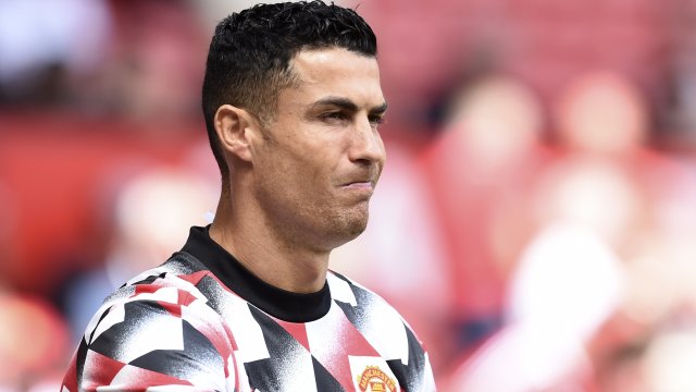 Кристиано Роналдо остава на резервната скамейка за първия мач на