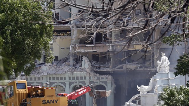 Осем души загинаха и 30 са ранени след експлозия в