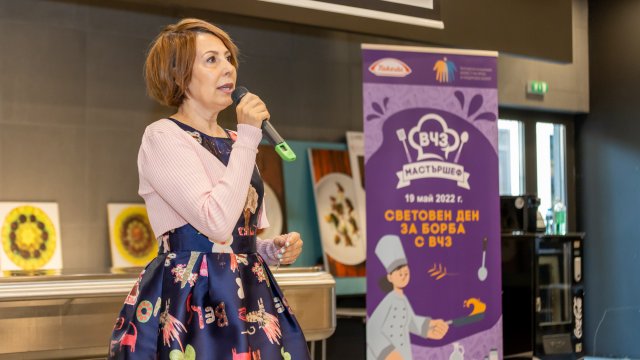 С демонстрация в Кулинарната академия HRC пациенти лекари и журналисти