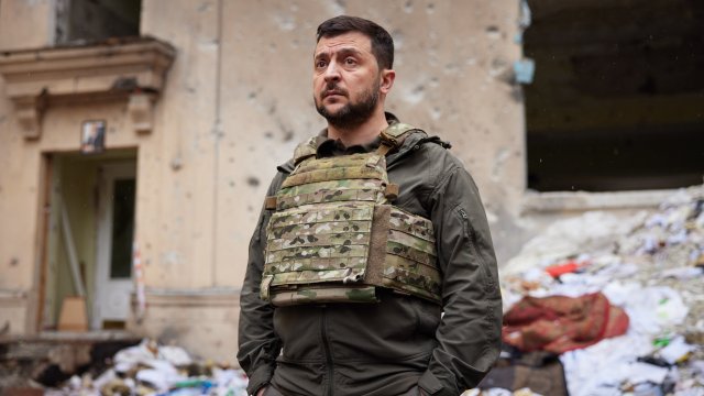 Бахмут се държи въпреки всичко Въпреки че по голямата част от