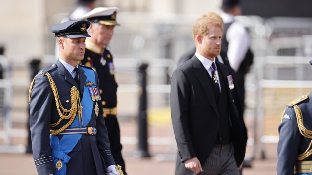 Мемоарите на принц Хари очакват читателите си но може ли