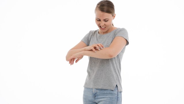 Атопичният дерматит известен още като атопична екзема е неинфекциозно