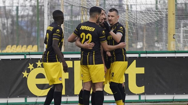 Ботев Пловдив разби с 5 0 Царско село в контрола играна