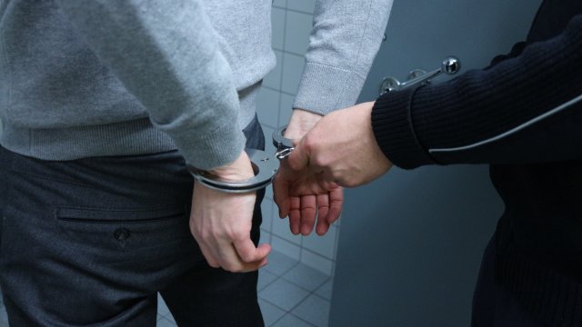 Софийската районна прокуратура повдигна обвинение на 65-годишен мъж, подпомагал чужденци