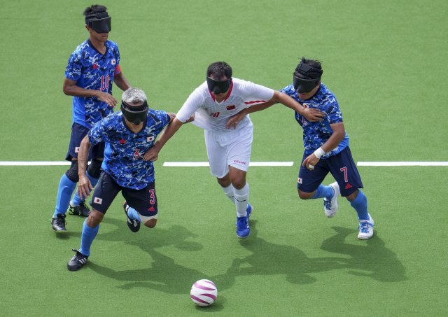 Футболистите играещи в китайския национален отбор трябва да премахнат всички