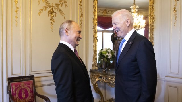 Преговорите между президентите на Русия и на Съединените щати Владимир