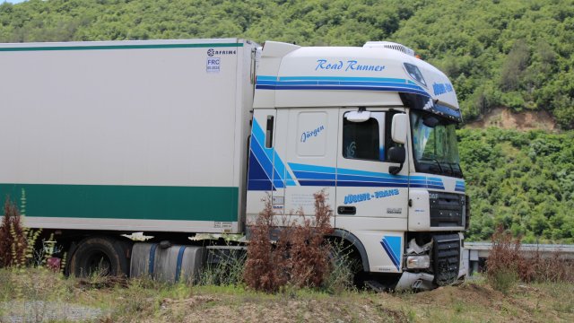 57 годишен мъж е загинал в Айтос при удар на ТИР