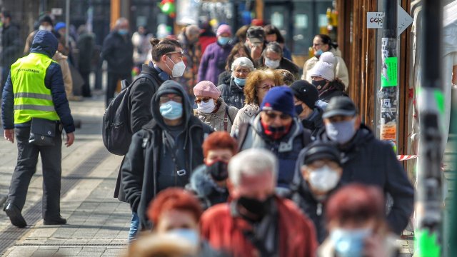 1479 лева е заплатата необходима за издръжката на един работещ