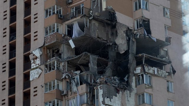 Столицата на Украйна е напълно обкръжена и евакуацията на цивилното