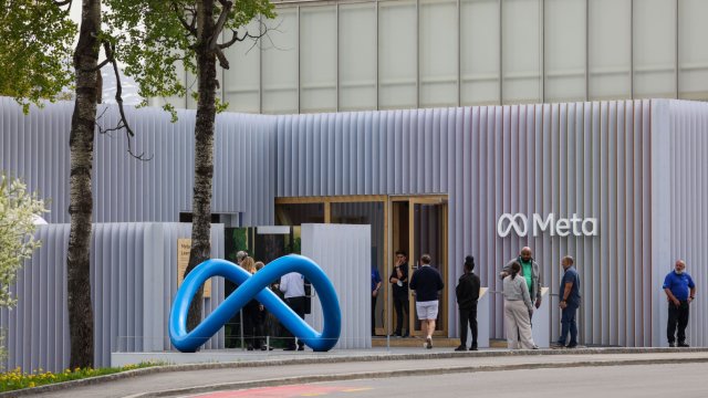 Meta е напът да се сбогува напълно със старото си корпоративно