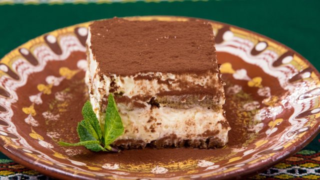 Консумацията на силен чай и кафе на гладно са вредни