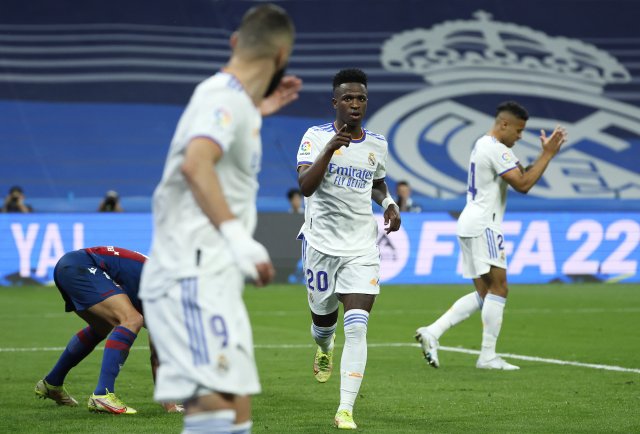 Реал Мадрид се позабавлява и разби само с 6 0 аутсайдера