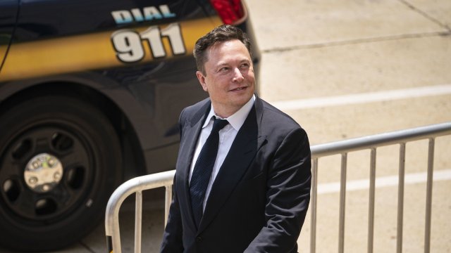 Мъск чието състояние от 286 млрд долара го превърна в