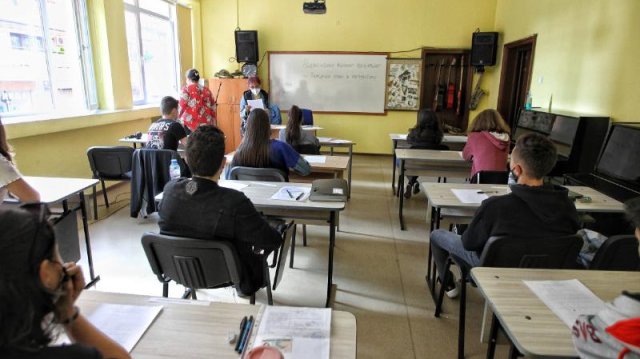 Има опасност от затваряне на училища заради скъпия ток За