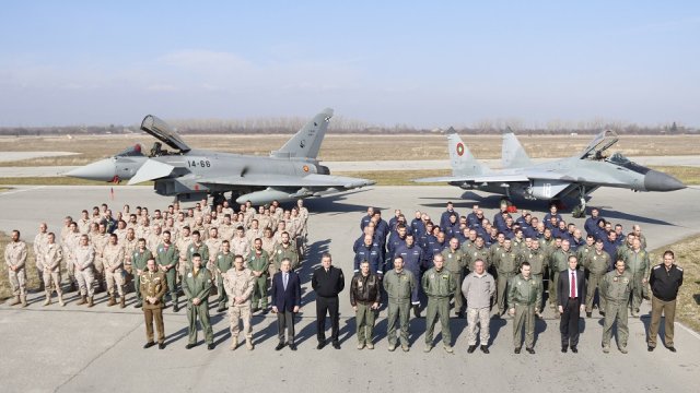 Началникът на отбраната адмирал Емил Ефтимов заяви че влошаващата се