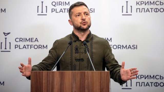 Украинският президент Володимир Зеленски е бил готов да подаде оставка