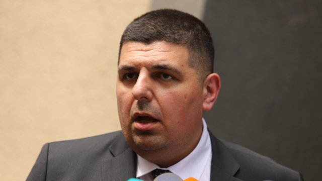 Лукойл трябва да бъде под оперативен контрол на държавата за