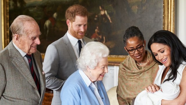 Принц Хари отдаде емоционална почит на покойната си баба  кралица