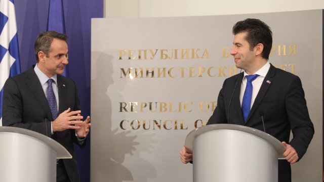 Всяка седмица разменяме комуникация между мен и Мицотакис министър председателя на