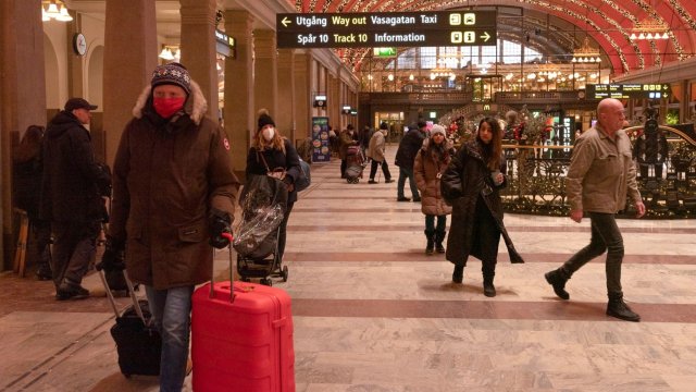 Българските граждани които пътуват до Швеция вече няма да представят