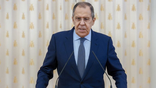 Запазването на предишното дипломатическо присъствие в западните страни е безсмислено